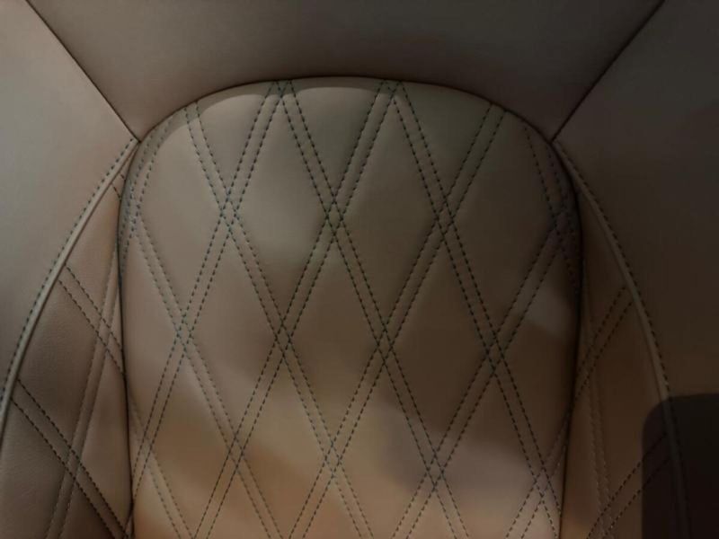 Image 4/4