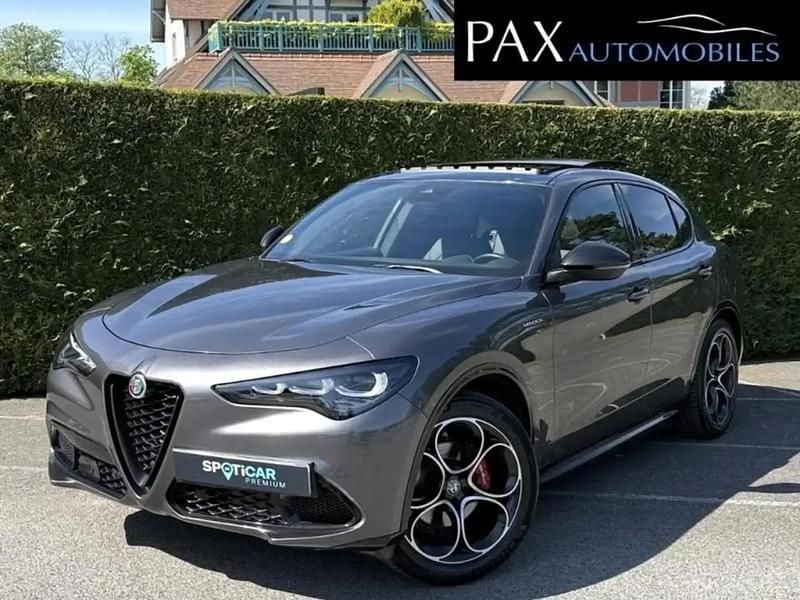 Gris Utilisé 2023 Alfa Romeo Stelvio Veloce SUV | 39 990 € (Prix cher) - Image 1/4
