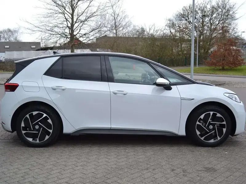 Blanc Utilisé 2023 VW ID.3 Pro Performance Citadine | 27 900 € (Bon prix) - Image 1/4