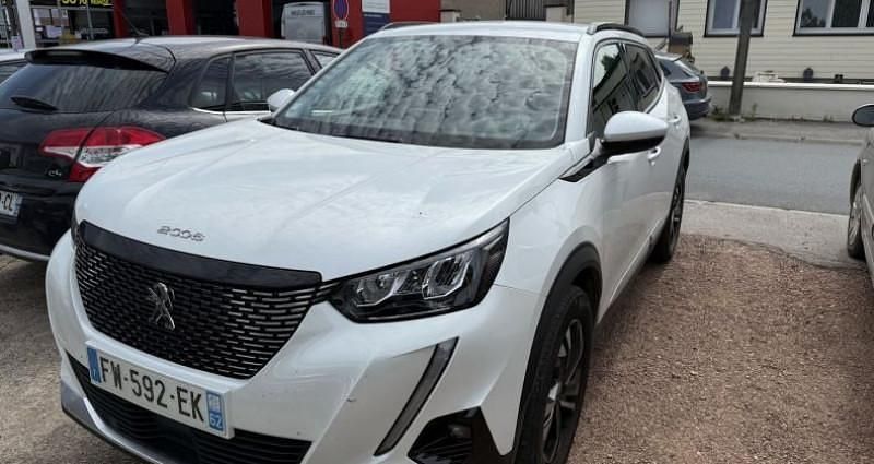 Utilisé 2020 Peugeot 2008 Allure SUV | 15 990 € (Prix juste) - Image 1/4