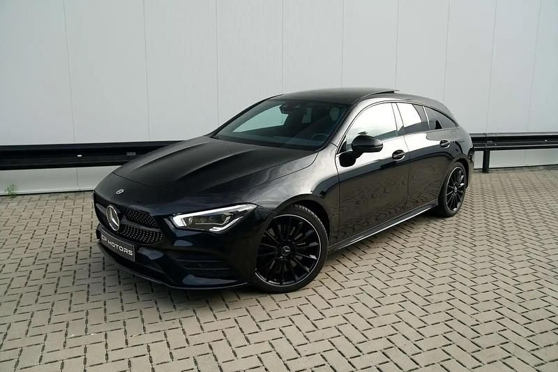 Noir Utilisé 2020 Mercedes CLA250 Shooting Brake AMG Break | 31 995 € - Image 1/4