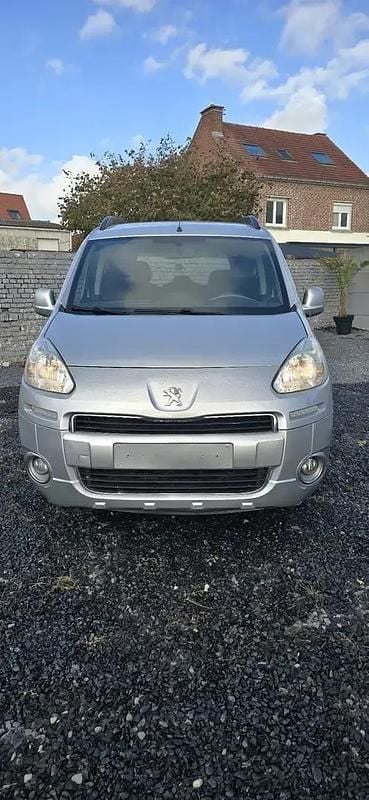 Occasion 2013 Peugeot Partner Tepee Monospace | 5 990 € (Prix juste) - Image 1/4