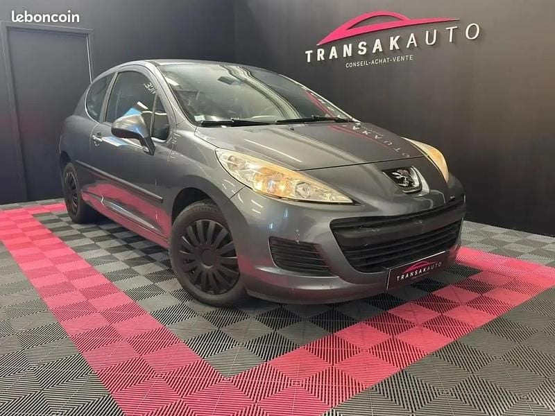 Gris Utilisé 2009 Peugeot 207 Berline | 3 990 € (Prix juste) - Image 1/4