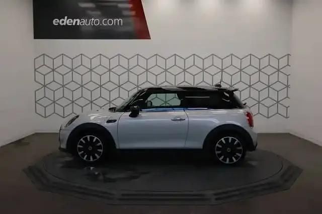 Occasion Mini Cooper SE Essential 135 kW (184 ch) 2022 White silver métallisé Citadine