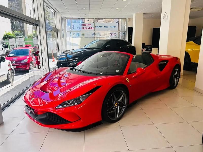Rouge Utilisé 2023 Ferrari F8 Cabriolet | 389 900 € - Image 1/4