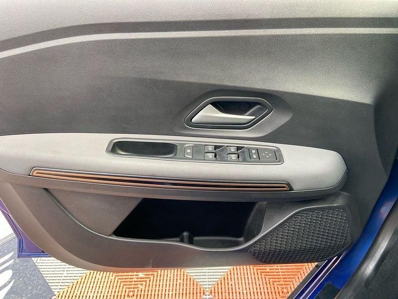 Occasion Dacia Sandero Extreme 110 ch (80 kW) 2024 Bleu iron métal Citadine