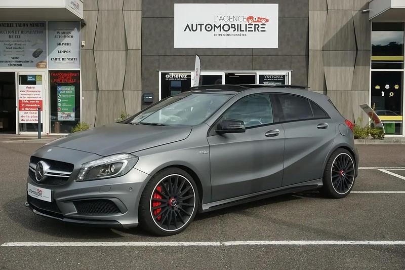 Gris Utilisé 2015 Mercedes A45 AMG AMG Berline | 26 490 € (Prix juste) - Image 1/4