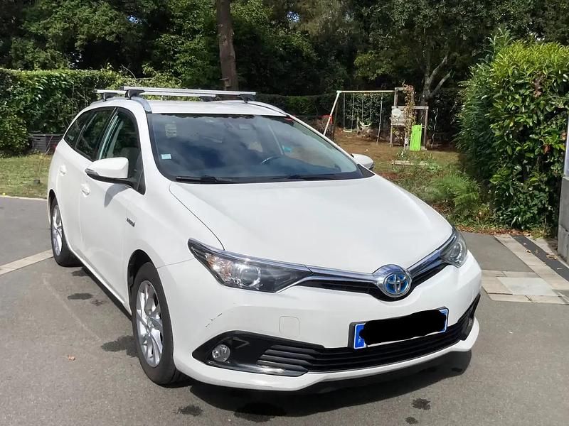Blanc Utilisé 2016 Toyota Auris Touring Sports Break | 11 500 € (Prix juste) - Image 1/4