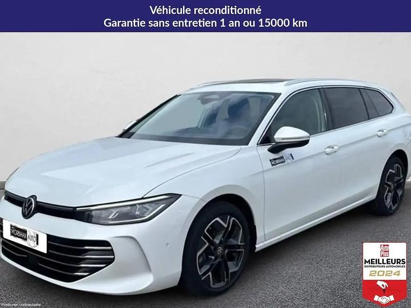 Blanc Occasion 2024 VW Passat Elegance Break | 40 939 € - Image 1/4