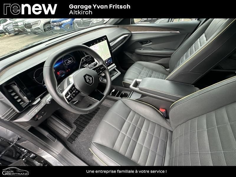 Occasion Renault Megane E-Tech Iconic 161 kW (220 ch) 2023 Gris Berline