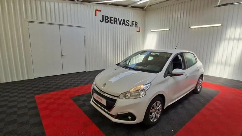 Blanc Utilisé 2019 Peugeot 82 Premium Berline | 7 590 € - Image 1/4