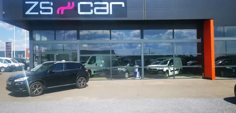 Noir Utilisé 2016 Peugeot 4008 Style SUV | 9 990 € - Image 1/4