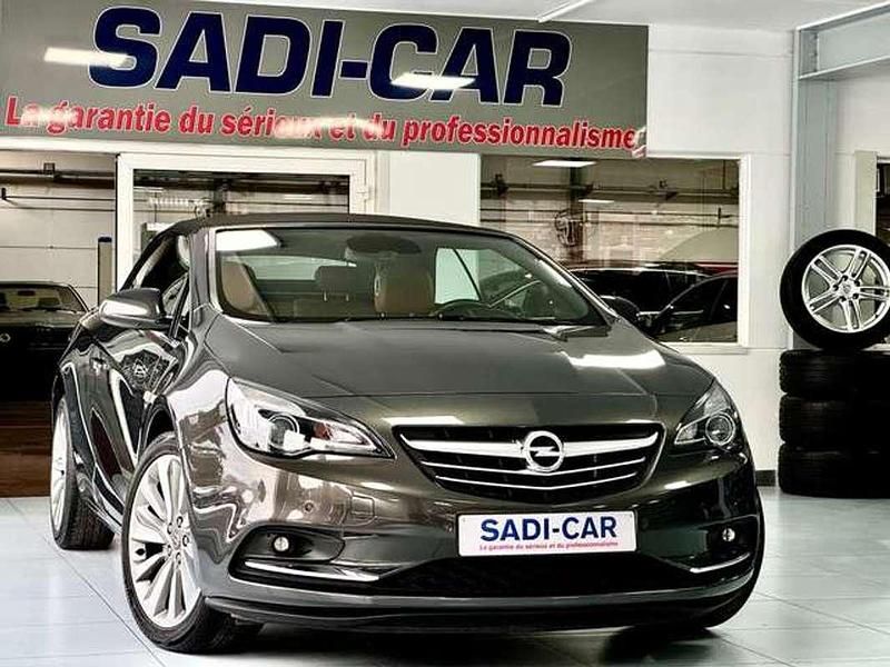 Occasion Opel Cascada Cosmo 140 ch (102 kW) 2014 Gris Cabriolet