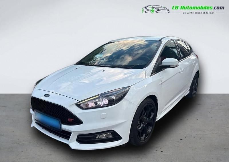 Utilisé 2015 Ford Focus ST Berline | 19 900 € (Prix juste) - Image 1/4