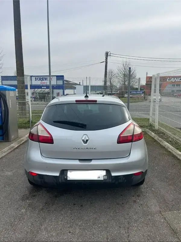 Utilisé 2009 Renault Mégane III Dynamique Berline | 4 700 € (Prix juste) - Image 1/4