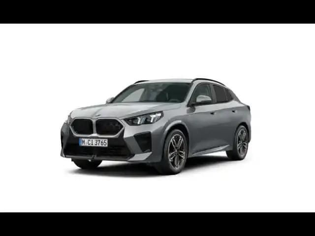 Gris Nouvelle 2025 BMW X2 M Sport SUV | 54 900 € (Prix assez cher) - Image 1/4