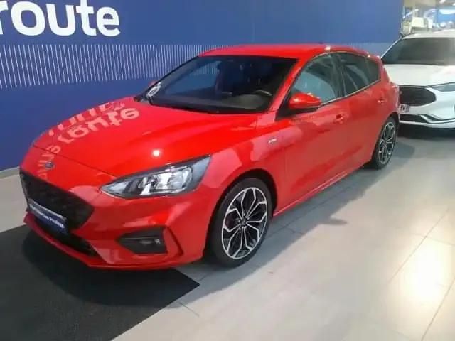 Rouge Occasion 2021 Ford Focus ST-Line X Berline | 19 500 € (Prix assez cher) - Image 1/4