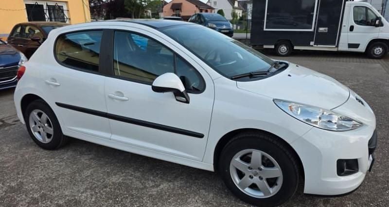 Utilisé 2010 Peugeot 207 Urban Move Citadine | 5 990 € (Prix juste) - Image 1/4
