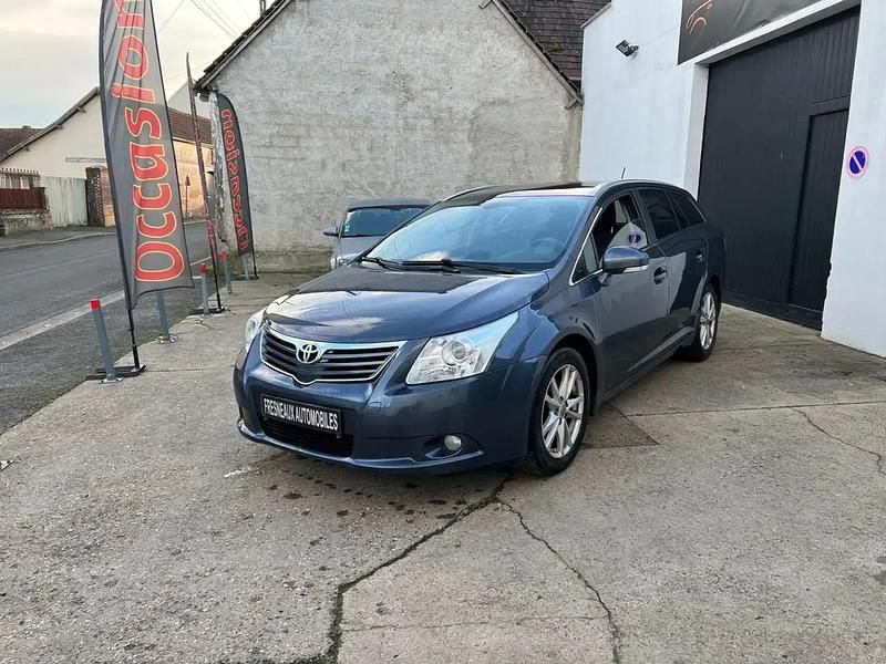 Gris Occasion 2011 Toyota Avensis Skyview Edition Break | 3 960 € - Image 1/4