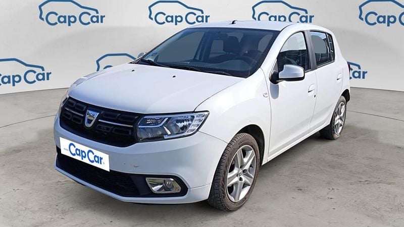 Blanc Utilisé 2017 Dacia Sandero Lauréate Citadine | 7 490 € (Prix juste) - Image 1/3