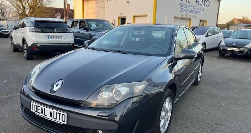 Occasion Renault Laguna III Black Edition 110 ch (80 kW) 2010 Berline