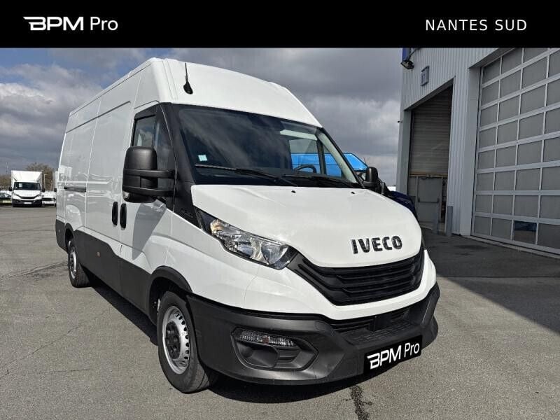 Utilisé 2023 Iveco Daily Berline | 32 388 € - Image 1/4