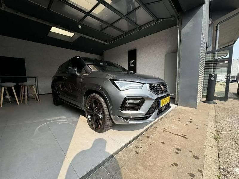 Gris Utilisé 2024 Cupra Ateca SUV | 39 374 € (Prix juste) - Image 1/4