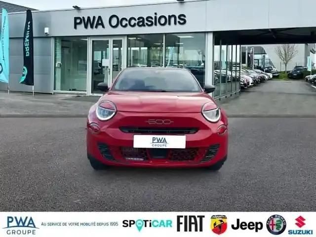 Nouvelle Fiat 600 Pop 2025 Rouge SUV