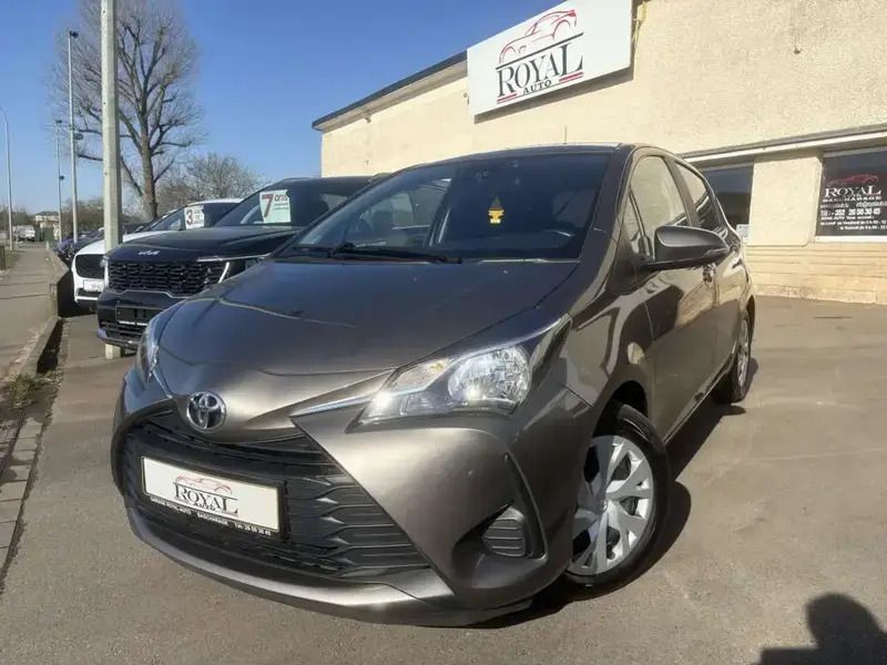 Gris Utilisé 2019 Toyota Yaris Berline | 13 490 € (Prix assez cher) - Image 1/4