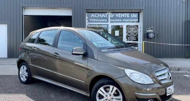 Utilisé 2010 Mercedes B180 Monospace | 7 990 € (Bon prix) - Image 1/4