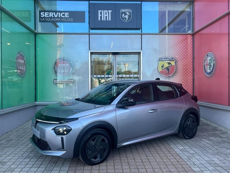 Gris granito métallisé Nouvelle 2025 Lancia Ypsilon Citadine | 31 500 € (Prix juste) - Image 1/4