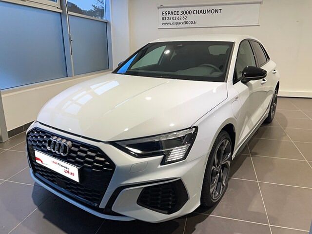 Blanc glacier métallisé Nouvelle 2024 Audi A3 Sportback e-tron S-Line Berline | 45 000 € (Super prix) - Image 1/4