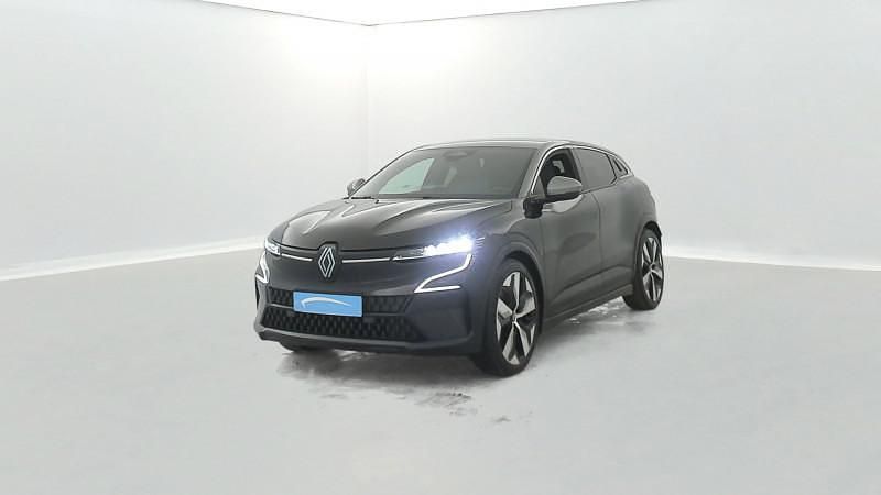Utilisé 2023 Renault Mégane Techno Berline | 24 990 € (Prix juste) - Image 1/4
