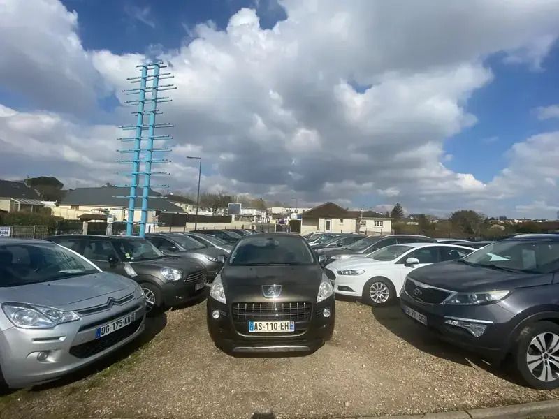 Brun Utilisé 2010 Peugeot 3008 Break | 7 900 € (Prix juste) - Image 1/4
