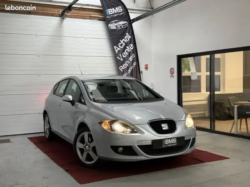 Gris Utilisé 2007 Seat Leon Citadine | 5 790 € - Image 1/4