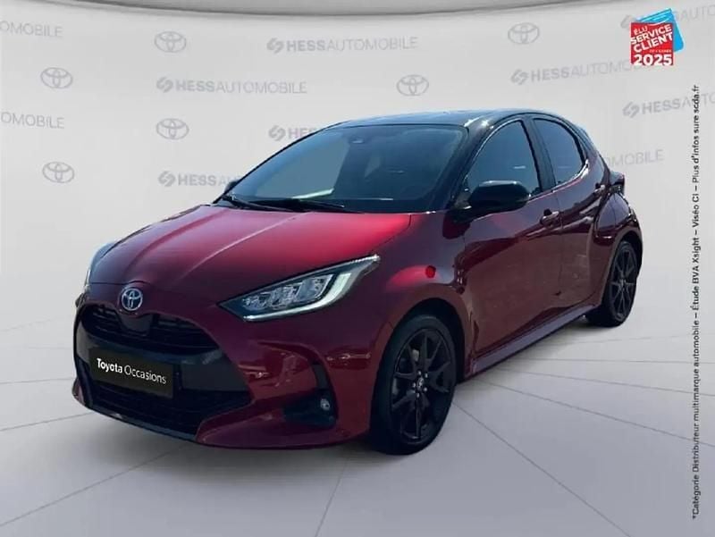 Noir Utilisé 2022 Toyota Yaris Hybrid Berline | 18 499 € (Prix juste) - Image 1/4