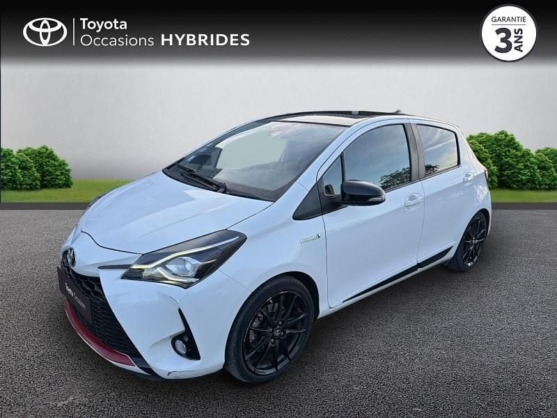 Blanc pur biton toit noir Occasion 2019 Toyota Yaris Hybrid Sport Berline | 15 990 € (Prix juste) - Image 1/4