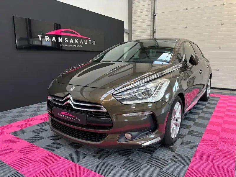 Brun Utilisé 2012 Citroën DS5 So Chic Citadine | 8 900 € - Image 1/4