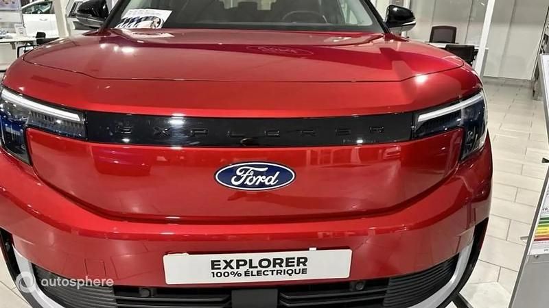 Premium rouge lucid métallisé Occasion 2024 Ford Explorer Extended Range SUV | 38 690 € - Image 1/4