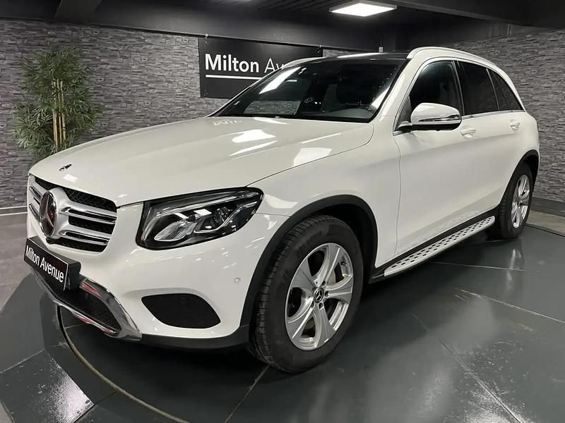 Blanc Utilisé 2017 Mercedes GLC220 Executive SUV | 22 990 € (Prix juste) - Image 1/4