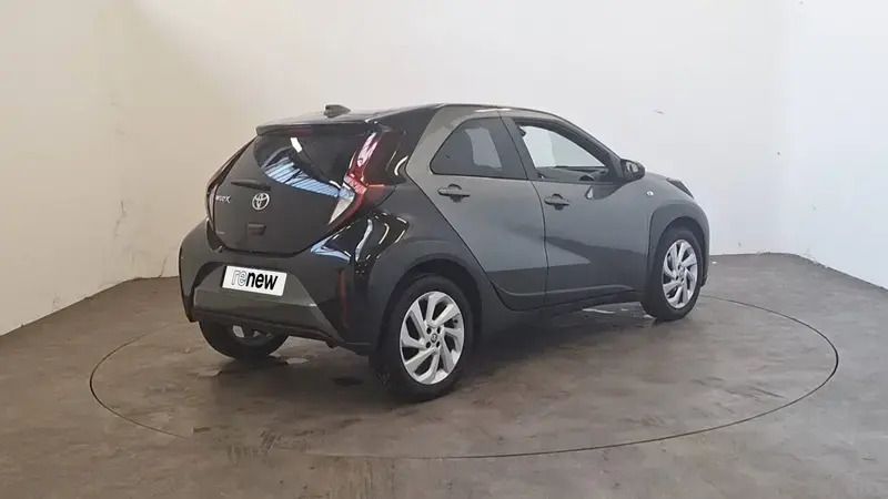 Image 2/4