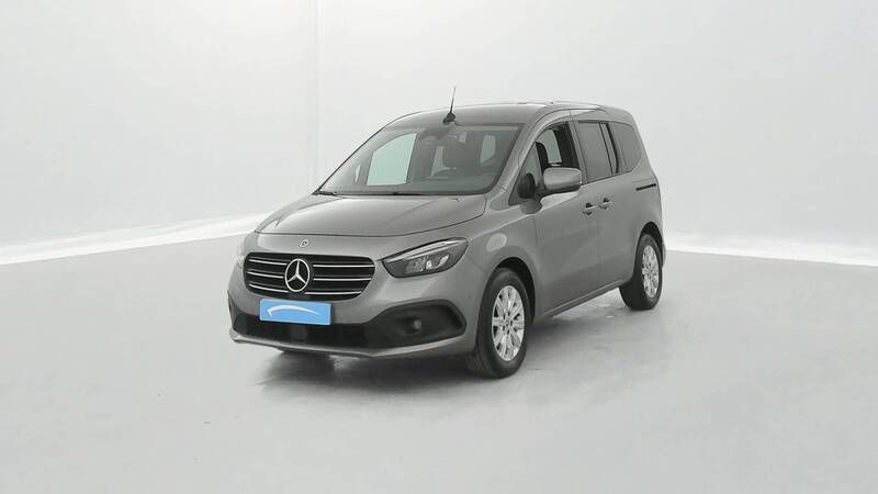 Gris Utilisé 2023 Mercedes 180 Progressive Berline | 31 490 € (Prix juste) - Image 1/1
