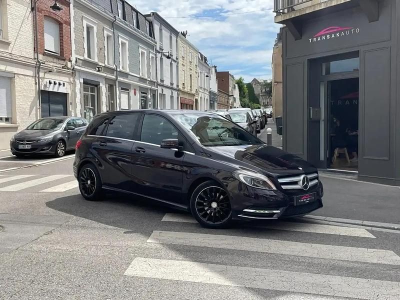 Utilisé 2014 Mercedes B180 Monospace | 11 990 € (Prix juste) - Image 1/4