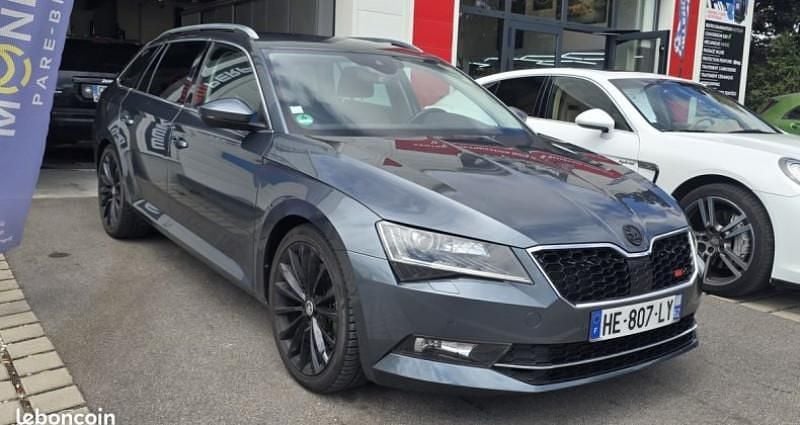 Utilisé 2016 Skoda Superb SportLine Berline | 24 490 € - Image 1/4