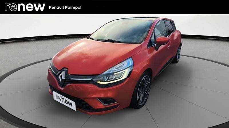 Rouge Occasion 2017 Renault Clio GrandTour Intens Break | 11 990 € - Image 1/4