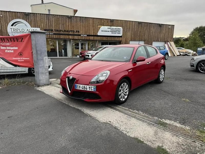 Rouge Utilisé 2016 Alfa Romeo Giulietta Super Citadine | 12 990 € (Prix assez cher) - Image 1/4