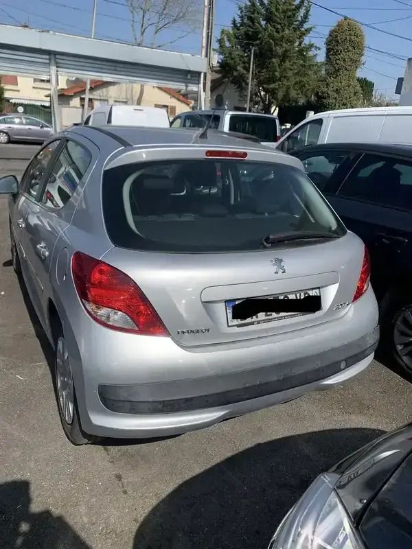 Image 2/4