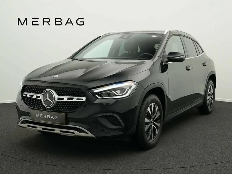 Noir Occasion 2021 Mercedes GLA180 Style SUV | 27 890 € (Super prix) - Image 1/4