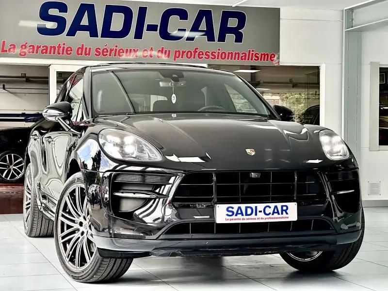 Noir Utilisé 2021 Porsche Macan Turbo Chrono SUV | 51 990 € (Prix assez cher) - Image 1/4