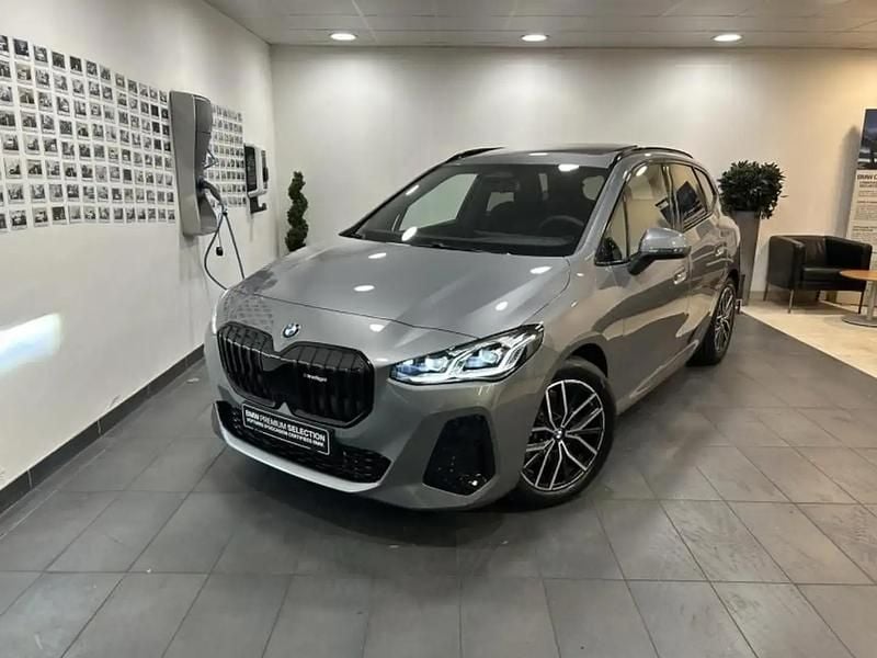 Gris Utilisé 2025 BMW 220 M Sport Monospace | 40 590 € (Prix juste) - Image 1/4